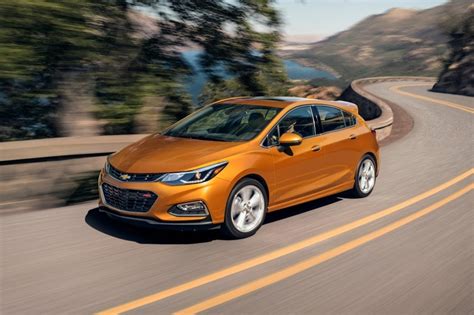 Used 2017 Chevrolet Cruze Hatchback Review | Edmunds