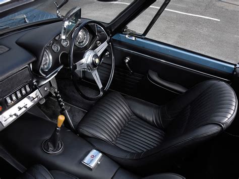 The interior of a Maserati Mistral Spyder. Maserati, Bugatti, Alfa ...