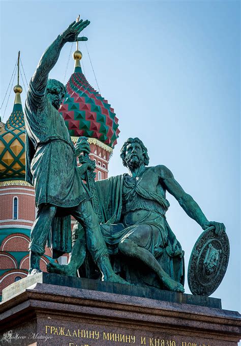 Kuzma Minin and Dmitry Pozharsky Statue Photograph by Andrew Matwijec