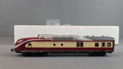 Roco HO Scale Diesel Train Set - Matthew Bullock Auctioneers