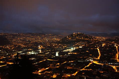 Grasshopper Viewpoints: Quito, Ecuador At Night