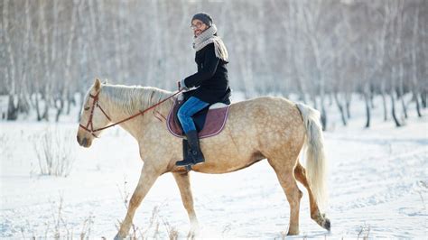 10 Tips For Horseback Riding On Cold Winter Days And In Snow