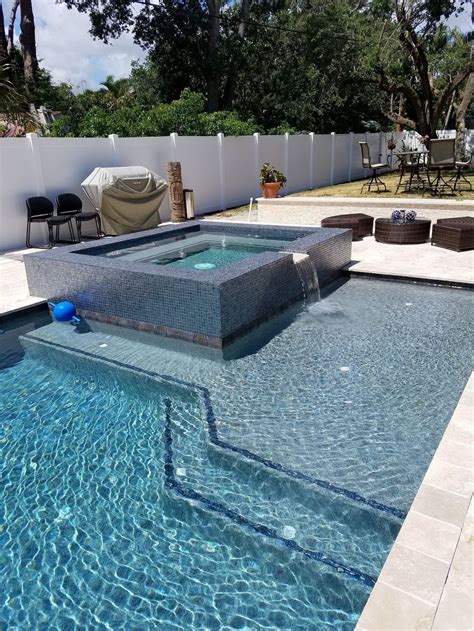 20+ Innovative Small Swimming Pool For Your Small Backyard | Modern pools, Swimming pools ...