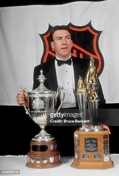 199 Bill Masterton Memorial Trophy Photos & High Res Pictures - Getty Images