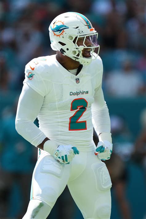 Dolphins' Bradley Chubb Suffers Torn ACL