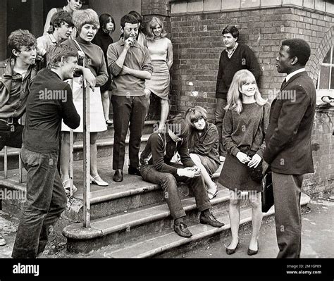 TO SIR WITH LOVE 1967 Columbia Pictures film with Sidney Poitier next to Judy Geeson and Lulu on ...