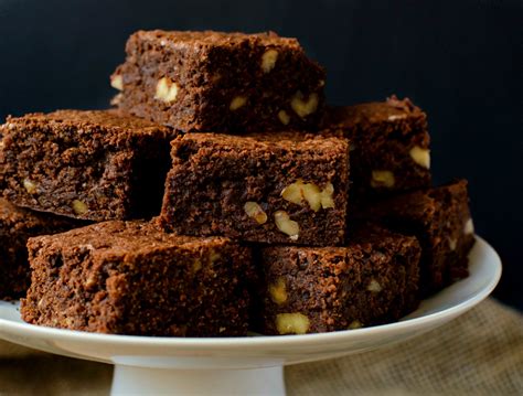 Nutty Brownies - Brownies cu miez de nuca