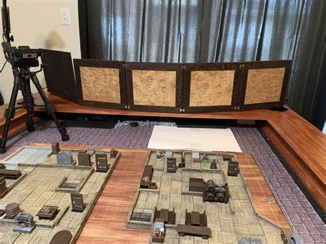 [OC] I made a wooden DM screen like the one Wyrmwood made for Matt Mercer : r/DnD