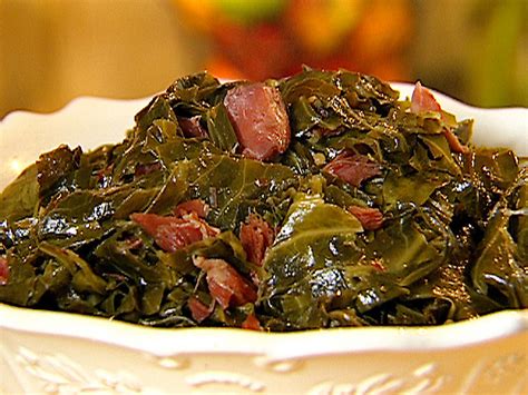 Collard Greens - Health Benefits, Nutritional Facts, Uses and Pictures