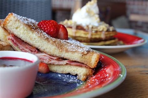 Brunch at Whiskey Cake - Black Girls Who Brunch