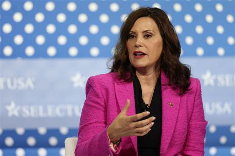 Michigan's Gretchen Whitmer Talking to UAW, Carmakers to Avert Strike - Bloomberg