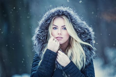 Pin by Michael Timonen on Snow poses | Winter portraits, Snow ...