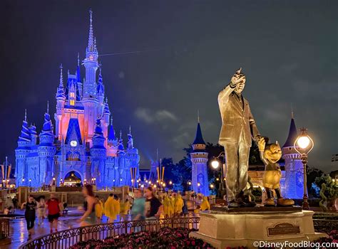 A MAJOR Magic Kingdom Icon is Undergoing Refurbishment! | the disney ...