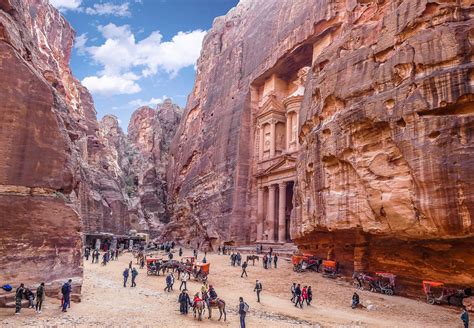 Ultimate 2020 First Timers Travel Guide to Petra - Me With My Suitcase