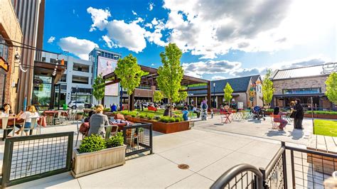 Easton Town Center honored as top retail center destination - Columbus Business First