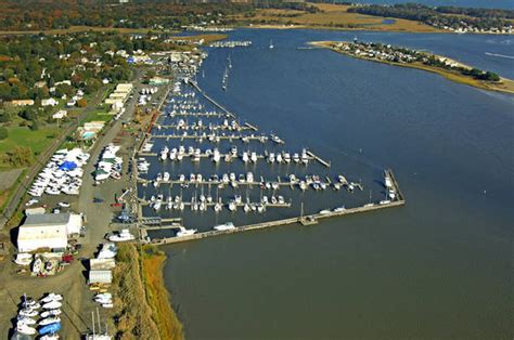 Cedar Island Marina in Clinton, CT, United States - Marina Reviews - Phone Number - Marinas.com