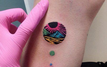 neon tattoos - Google Search | Neon tattoo, Pink tattoo, Inspirational ...