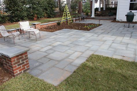 Bluestone Patio – Woodson Landscaping