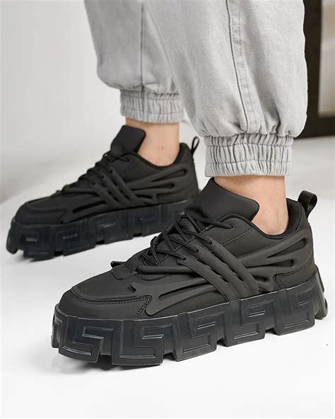 Buy Men's Black Sneakers Online in India at Bewakoof