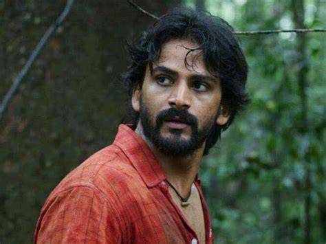 Dhananjaya becomes a boxer - Filmibeat