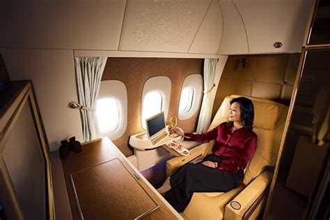 Boeing 777 Emirates First Class - Boeing 777-300er Emirates Private ...