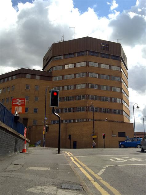 Tameside Council Offices © Steven Haslington cc-by-sa/2.0 :: Geograph ...