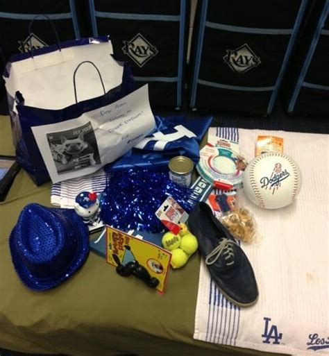 Dodgers gave gift bag to David Price's dog, Astro | Larry Brown Sports