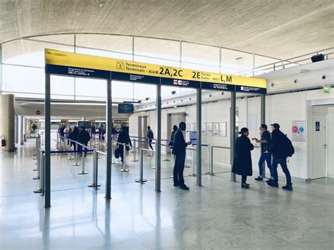 Transit terminal 2F to terminal 2E - CHARLES DE GAULLE AIRPORT (Paris CDG)