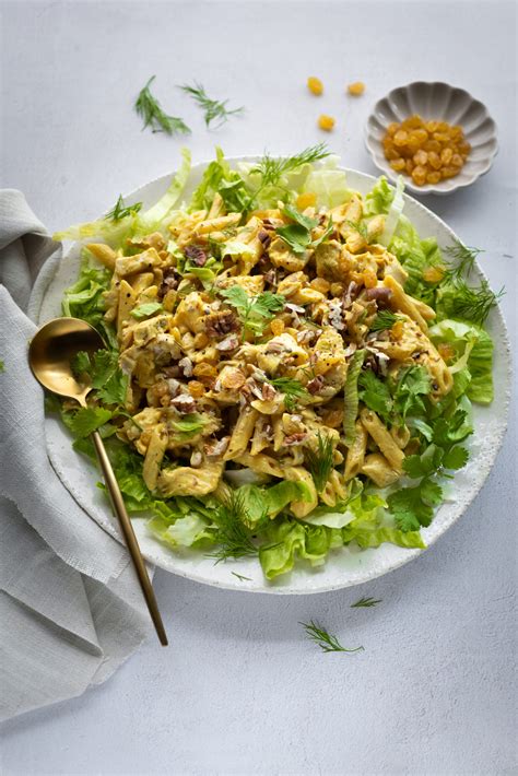 Easy coronation chicken pasta salad