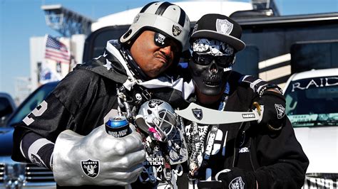 Raiders Fans Most Disrespected in American Sports - Rolling Stone