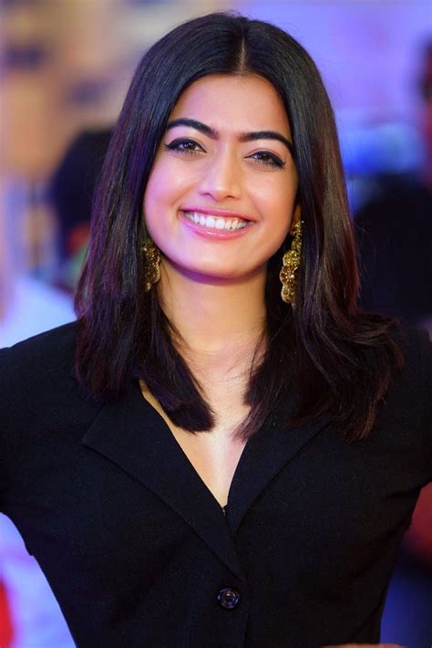 Rashmika Cute Wallpapers - Wallpaper Cave