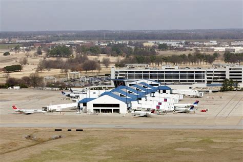 Why passenger traffic is soaring at Huntsville airport - al.com