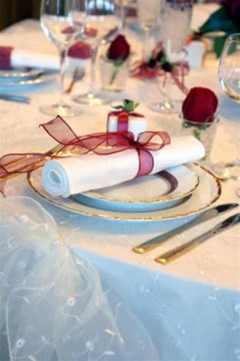 Modern & Classic Napkin Folding For Weddings | Diy christmas table, Napkin folding, Wedding ...