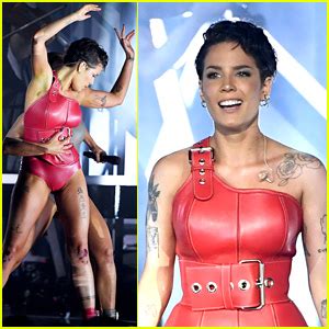 Halsey Gives Powerful ‘Without Me’ Performance at Billboard Music Awards 2019 – Watch Now ...