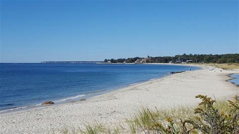 Scenic Beach In Connecticut: Waterford Beach Park