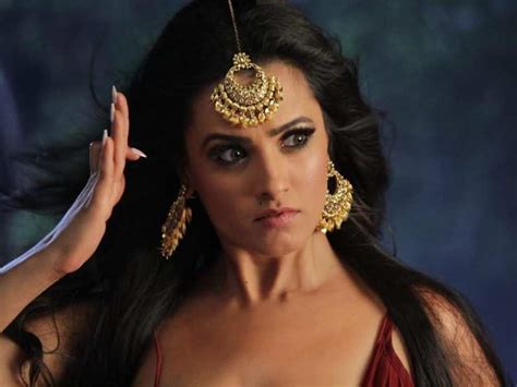 Naagin 3: Vish Khanna aka Anita Hassanandani gives a glimpse of what's to come - Times of India