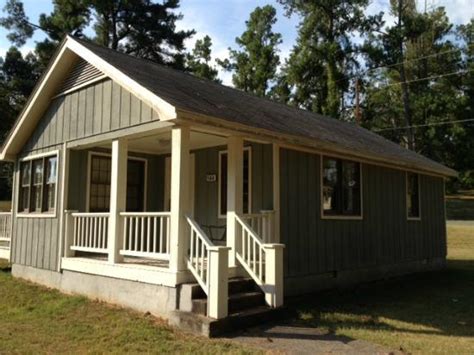 2 bdrm, 1 bath cabin with deck and porch - Picture of Kentucky Dam ...