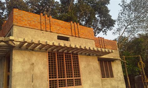 Kerala House Construction Tips: 11. Parapet and Plastering