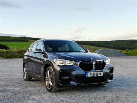 BMW X1 Hybrid Review - Changing Lanes