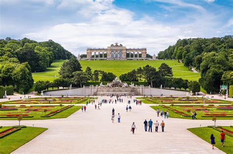 Schönbrunner Schlossgarten in Wien, Österreich | Franks Travelbox