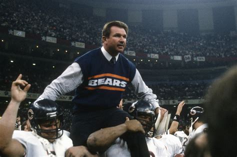 Legendary NFL coach Mike Ditka treated for heart attack