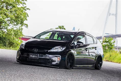 Liberty Walk body kit for Toyota Prius XW30 Buy with delivery, installation, affordable price ...