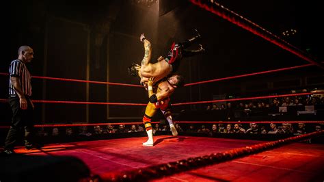 Grapple with the basics – try your hand at wrestling photography! | Digital Camera World