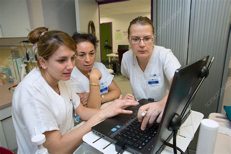 Nurses Meeting - Stock Image - C020/9591 - Science Photo Library