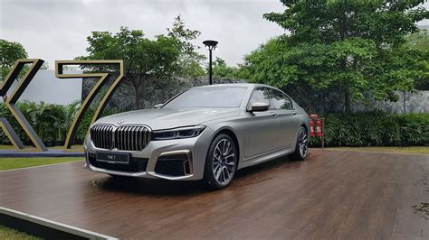 BMW X7 SUV and 2019 BMW 7-Series Sedan Launched in India: Price, Features, Variants and Specs.