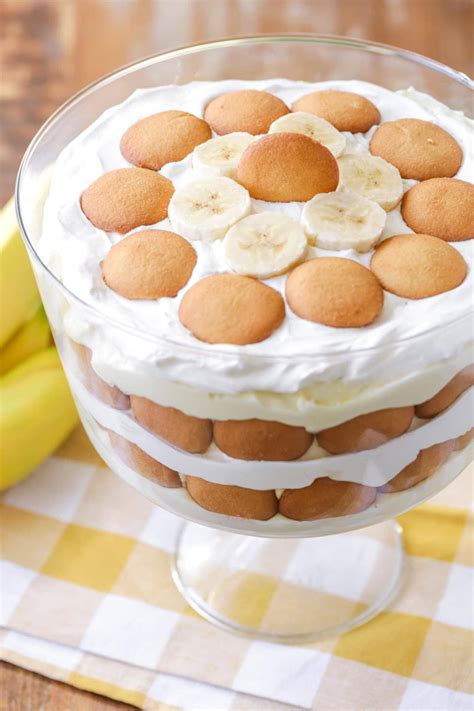 Banana Cream Pie With Vanilla Wafers And Pudding - Banana Poster