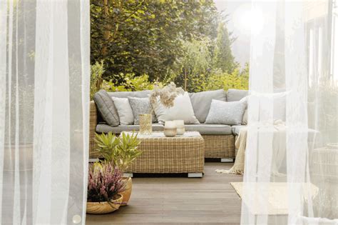 11 Porch Blinds Ideas For An Enjoyable Outdoor Experience