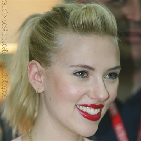 Look At Her Beautiful Face: Look At Scarlett Johansson Beautiful Face