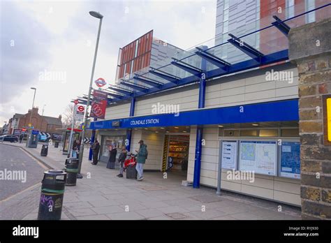 Colindale train station hi-res stock photography and images - Alamy