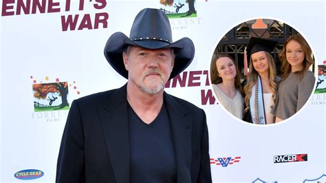 Trace Adkins' Kids: Meet the Country Singer's 5 Daughters | Closer Weekly